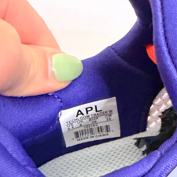 APL BRAND NEW WOMEN’S TECHLOOM TRACET SNEAKERS - purple/white/orange - Picture 8 of 8